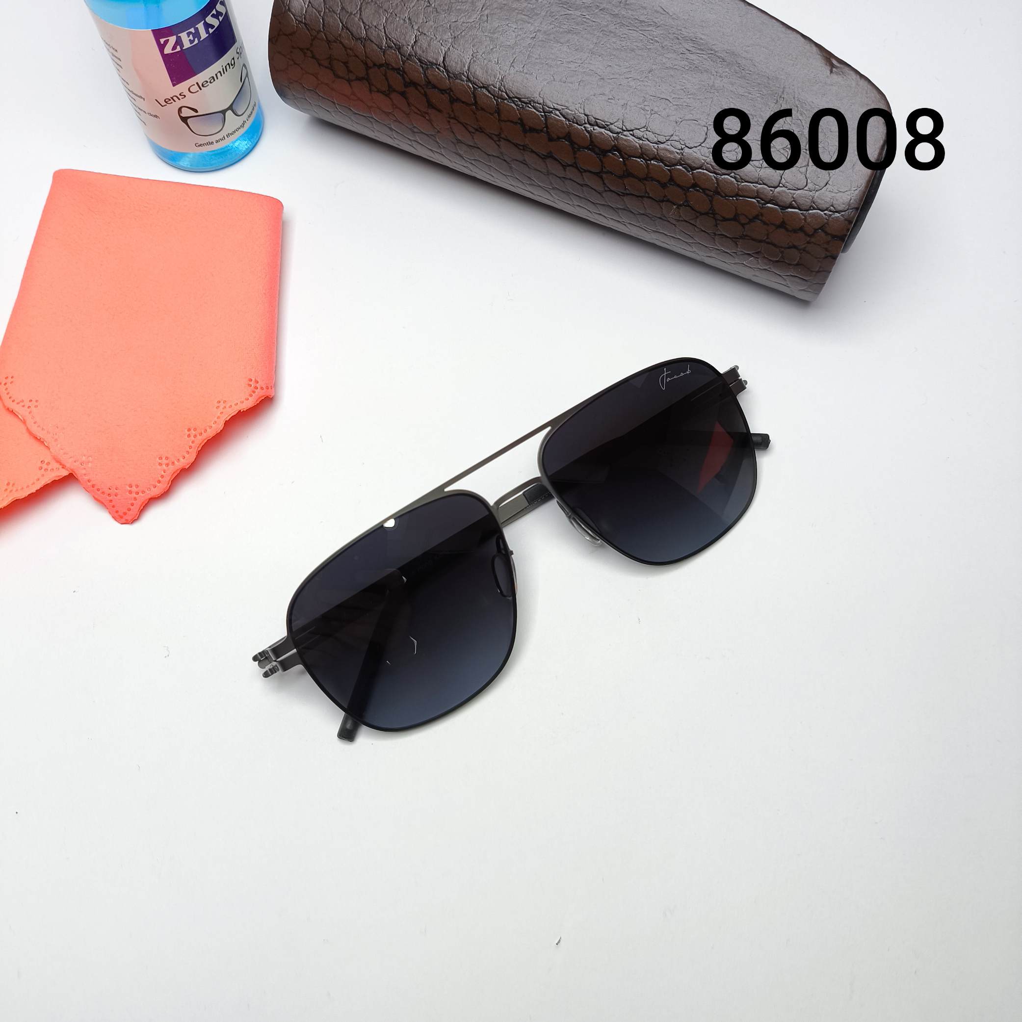 عینک آفتابی مردانه پلاریزه تیتانیوم نشکن جیکوب Jacob با پک اورجینال مدل 86008